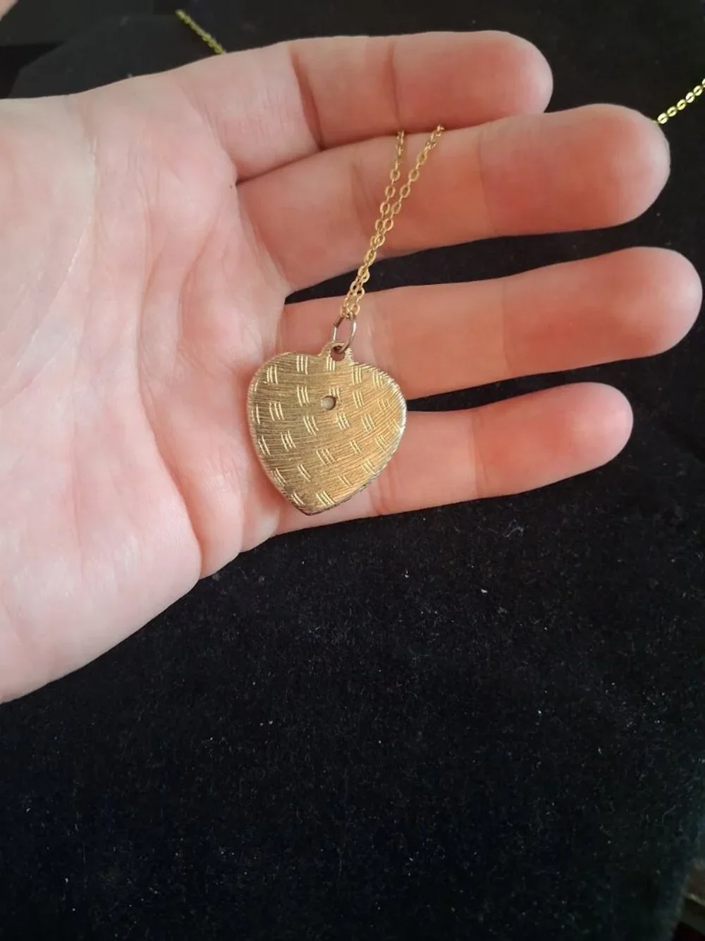 N/A unique gold